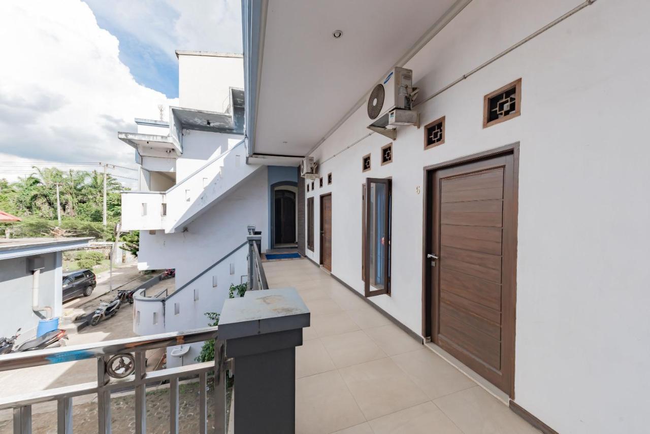 Hotel RedDoorz near GOR Sempaja Samarinda Zewnętrze zdjęcie