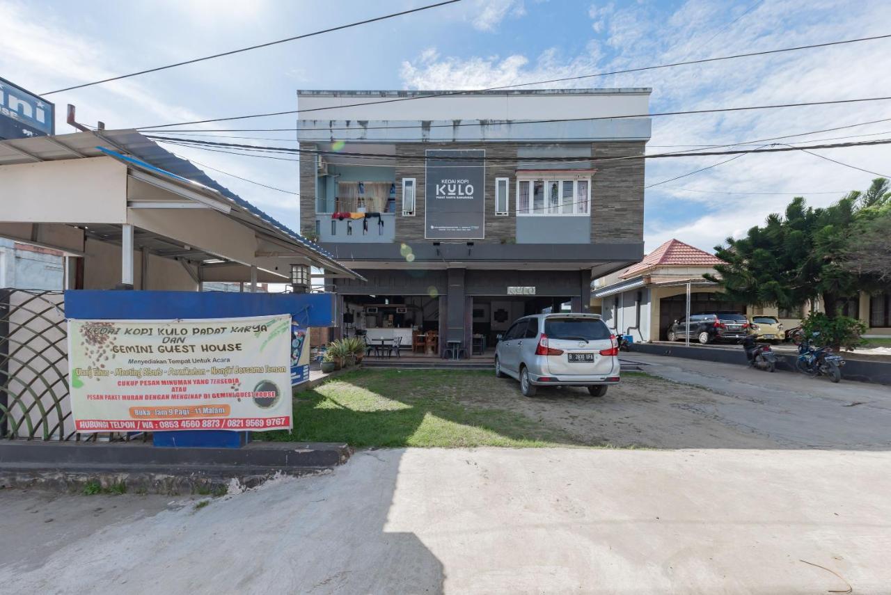 Hotel RedDoorz near GOR Sempaja Samarinda Zewnętrze zdjęcie