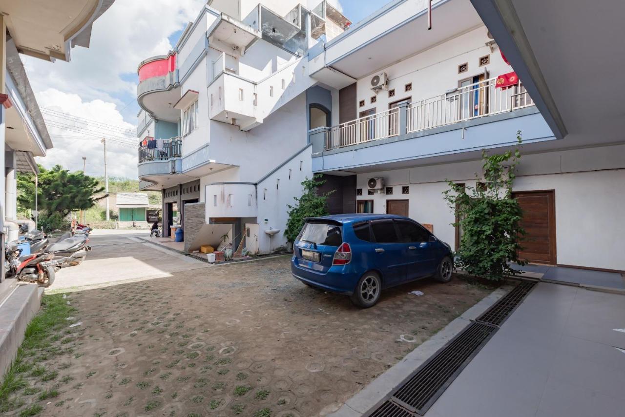 Hotel RedDoorz near GOR Sempaja Samarinda Zewnętrze zdjęcie